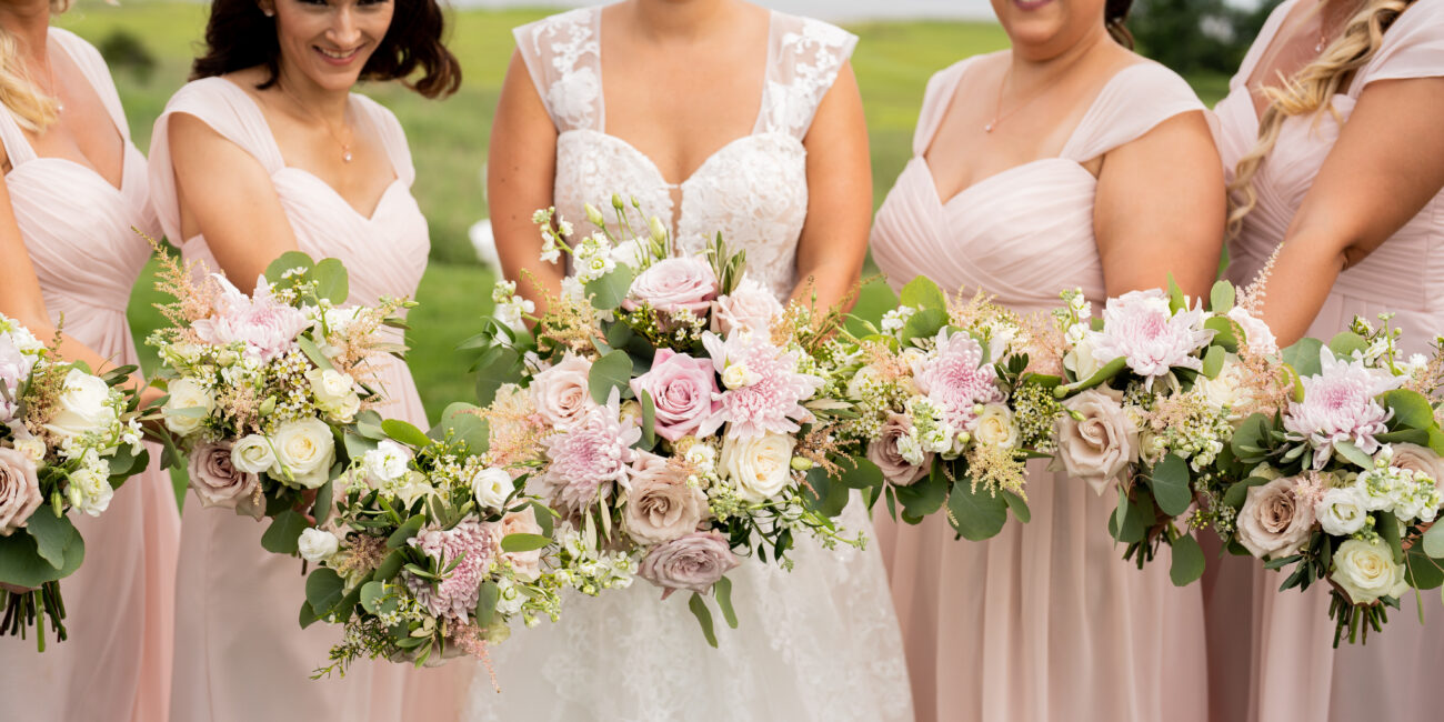 Floral bouquets - when to book your florist